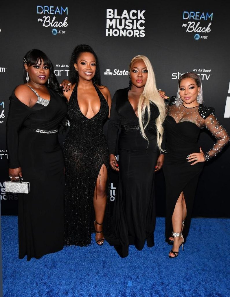 Xscape on blue carpet