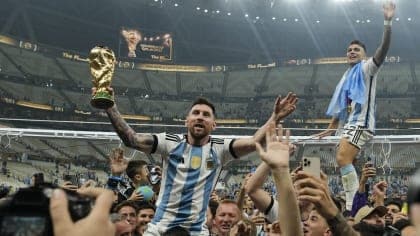 Pelé congratulates Messi and Mbappé after World Cup final