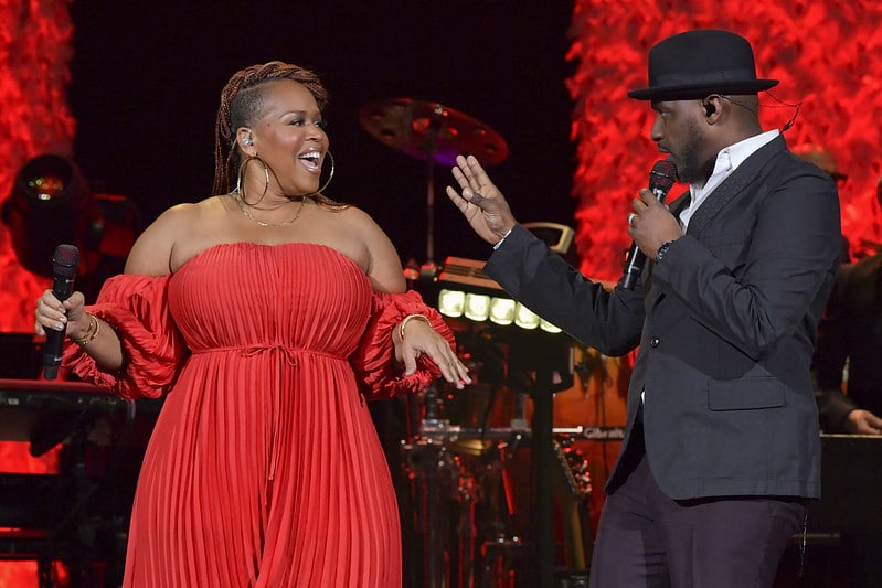 Tina Campbell and Teddy Campbell perform during Stevie Wonders 24th House Full Of Toys Benefit Concert / Photo: Lester Cohen for Wonder Productions Inc.