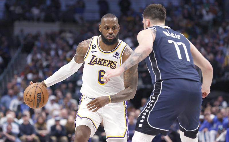 LeBron James (Ron Jenkins-Getty Images) 