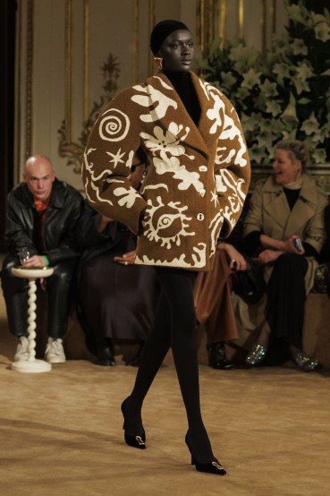 Nyawurh Chuol for Schiaparelli. Image: courtesy of Schiaparelli