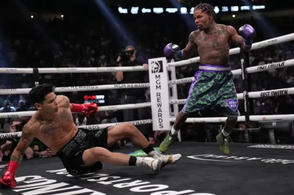 Gervonta Davis knocks out Ryan Garcia with body shot in 7th