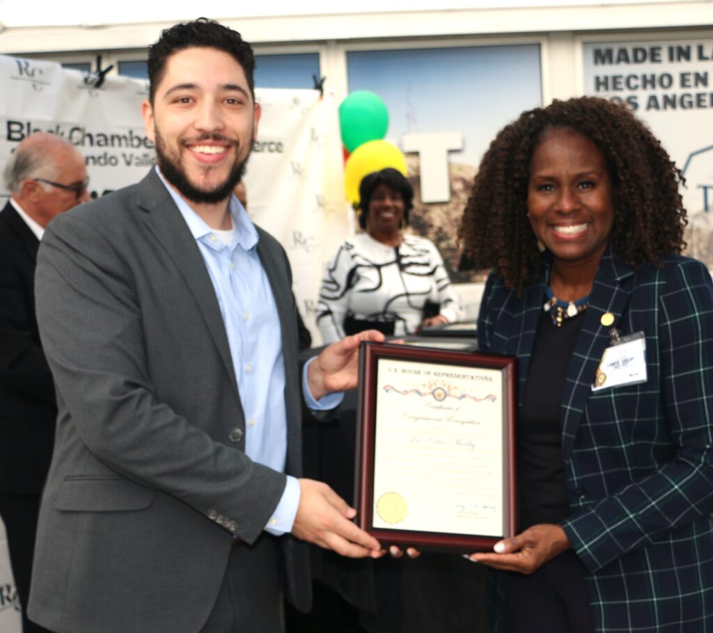 EURweb's LaRita Shelby received Congressional Recognition from Congressman Tony Cardenas. Deputy District Director Osvaldo Ramirez presented the award at the Regional Cal Black Chamber SFV event June 15, 2023.