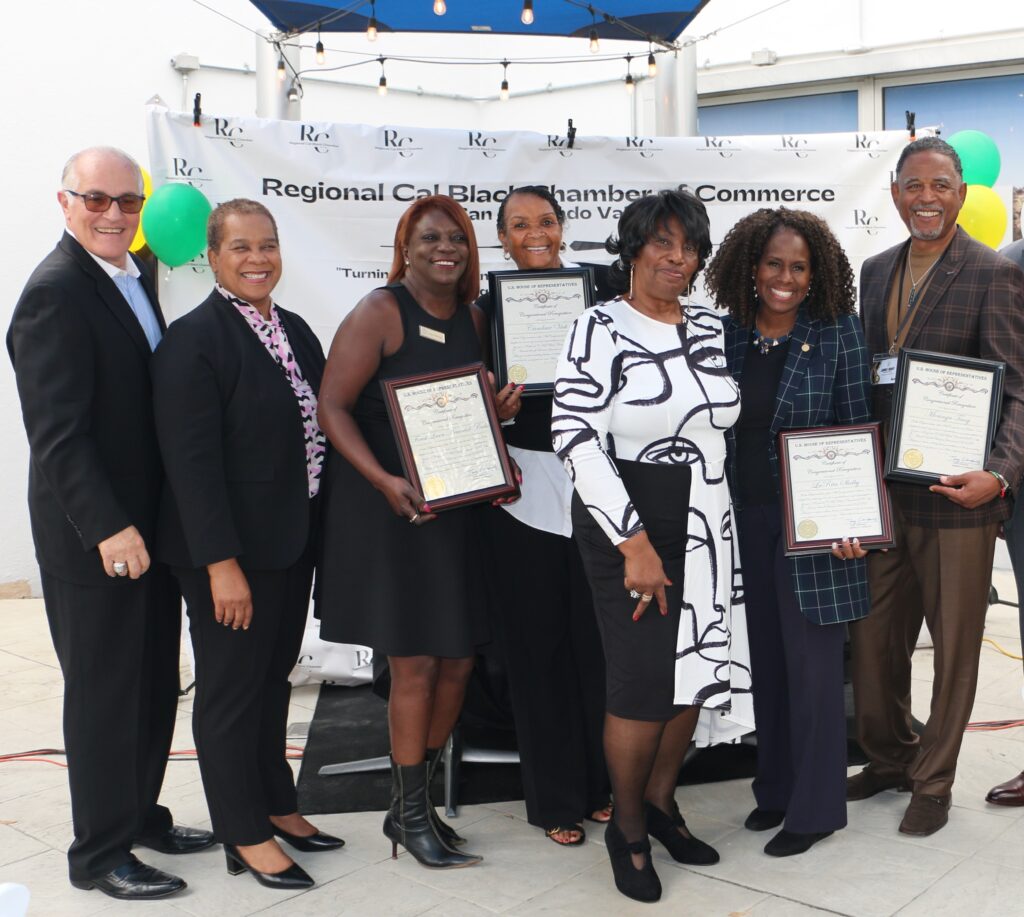 MC Townsend, President Regional Cal Black Chamber SFV poses with guests and honorees at 19th Biz Expo and Summit. Photo courtesy of Regional Black Chamber SFV 2023