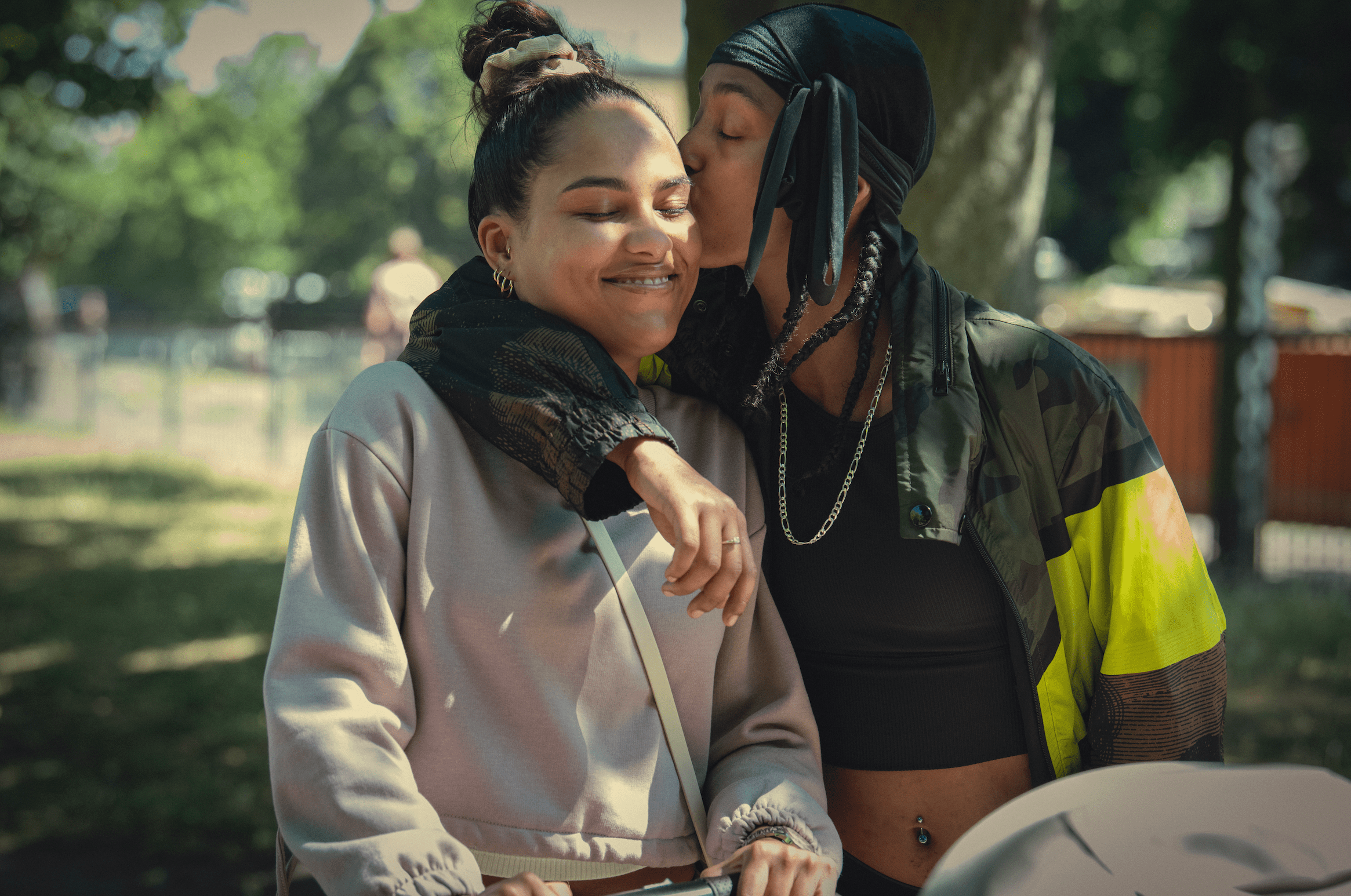 Top Boy_302_unit_00519 Top Boy Season 3. (L to R) Saffron Hocking as Lauryn, Jasmine Jobson as Jaq in Top Boy Season 3. Cr. Ana Blumenkron/Netflix © 2022.