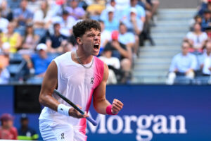 Ben Shelton reacts during a men's singles match at the 2023 US Open, Sunday, Sep. 3, 2023 in Flushing, NY. (Mike Lawrence/USTA)