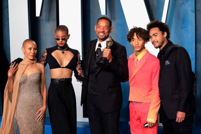 Arrivals at the 2022 Vanity Fair Oscar Party