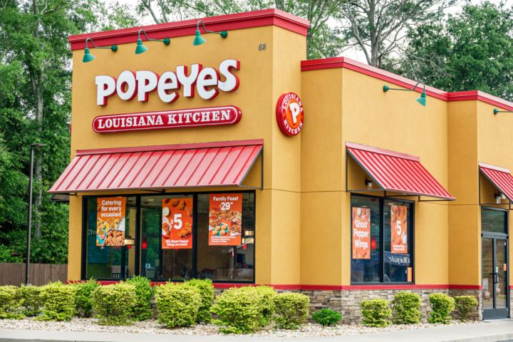 Popeyes - 2,485 Locations