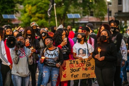 Protests in solidarity of Breonna Taylor's tragic death in Louisville, Kentucky. Image: Jon Cherry/ Getty Images.