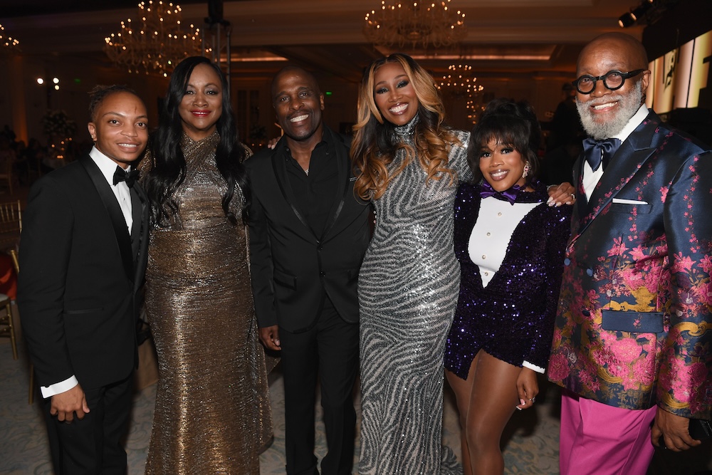 Gregory Sams, Pat Houston, Carvin Winans, Yolanda Adams, Denisia and Jonathan Slocumb at The Whitney E. Houston 3rd Annual Legacy Foundation's South Africa One Gala in Atlanta. Image: Paras Griffin/Getty Images for The Whitney E. Houston Legacy Foundation.