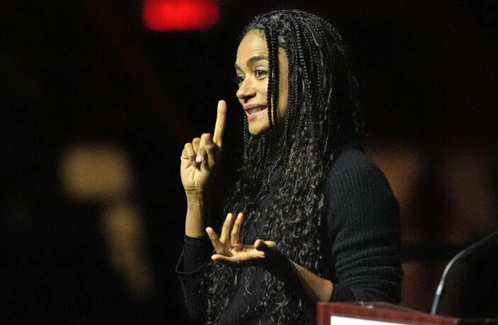 rihanna super bowl sign language interpreter